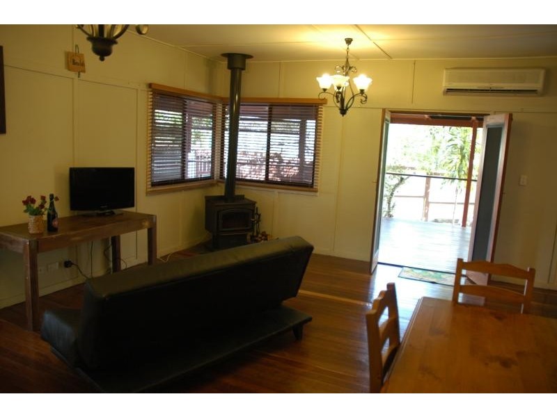 6 Oakland Avenue REDLAND BAY 4165, Redland Bay QLD 4165