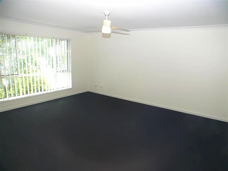 9 LAKE BORUMBA Street, Logan Reserve QLD 4133