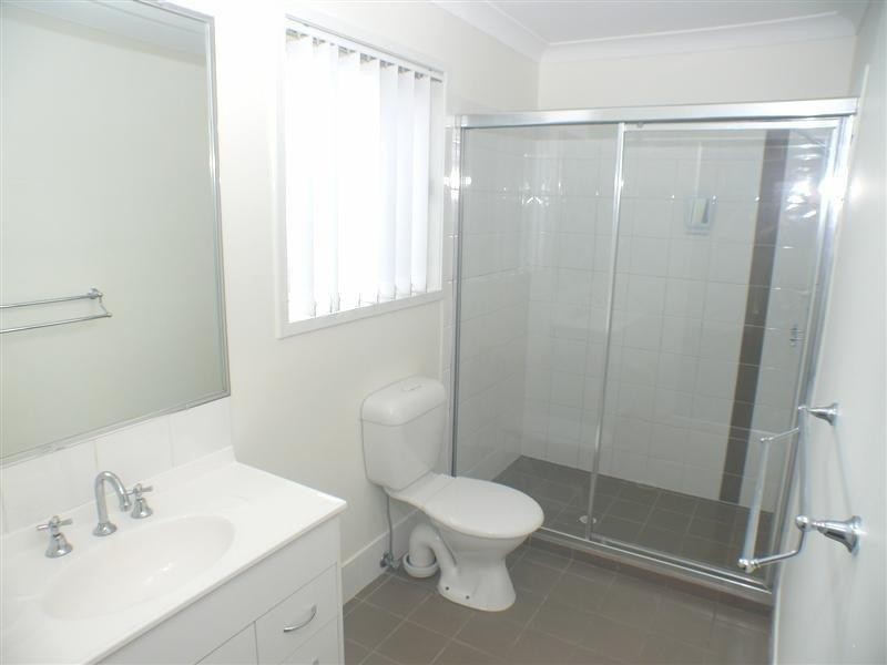 9 LAKE BORUMBA Street, Logan Reserve QLD 4133