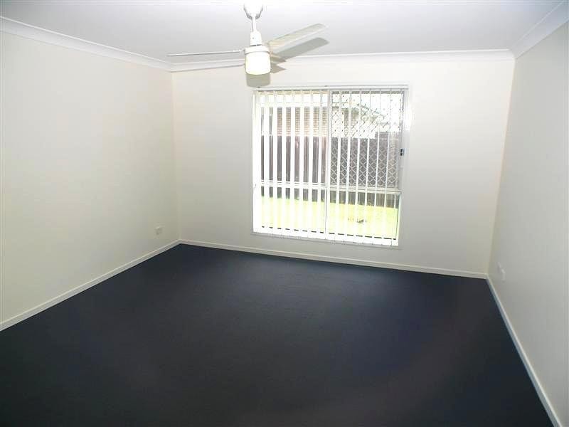 9 LAKE BORUMBA Street, Logan Reserve QLD 4133