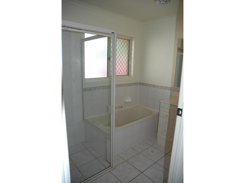 189 BROADWATER Terrace, Redland Bay QLD 4165