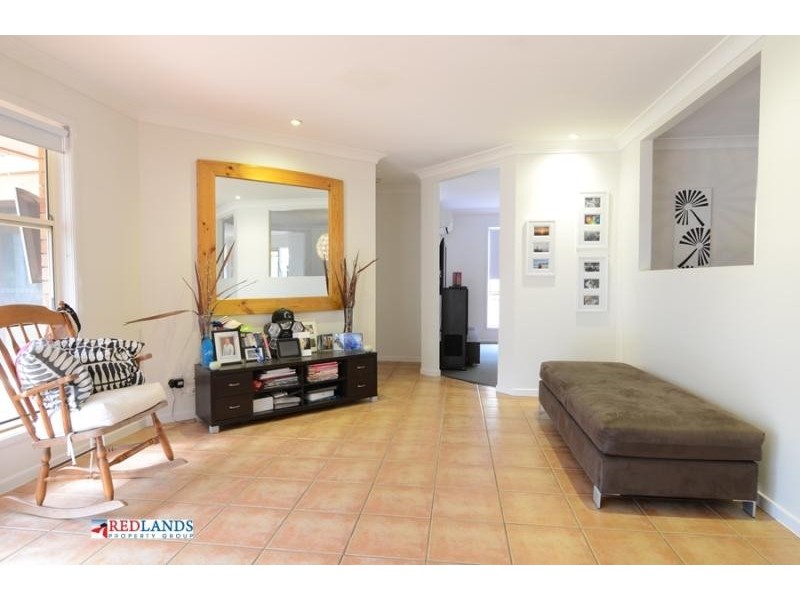 10 Westburn Court REDLAND BAY 4165, Redland Bay QLD 4165