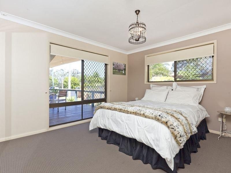 5 Sandra Court REDLAND BAY 4165, Redland Bay QLD 4165