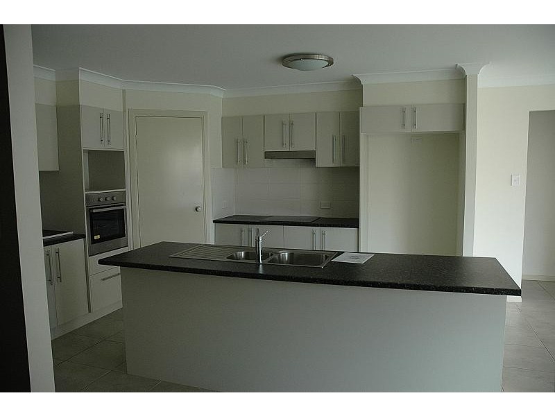 13 Lizard Place REDLAND BAY 4165, Redland Bay QLD 4165