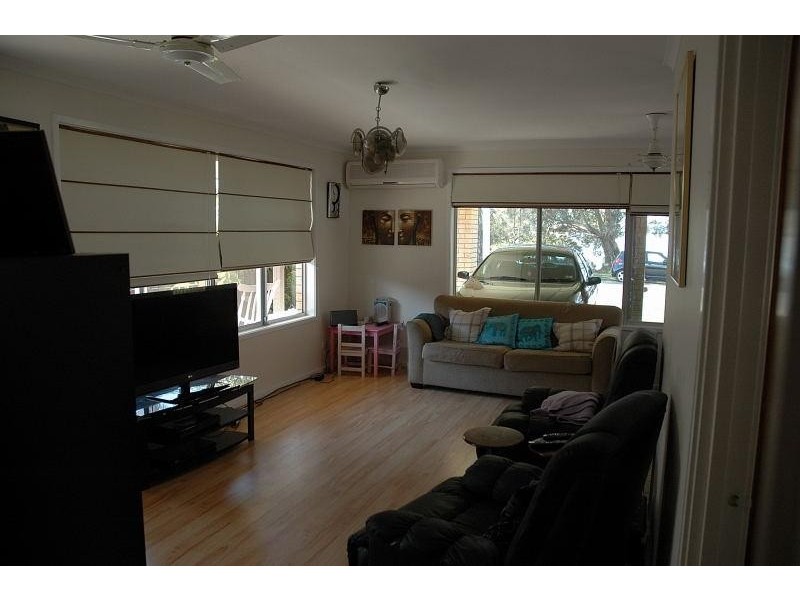 105 Torquay Road REDLAND BAY 4165, Redland Bay QLD 4165
