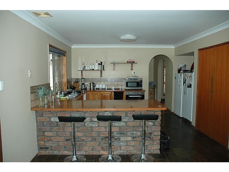 52 MAKAHA Drive, Birkdale QLD 4159