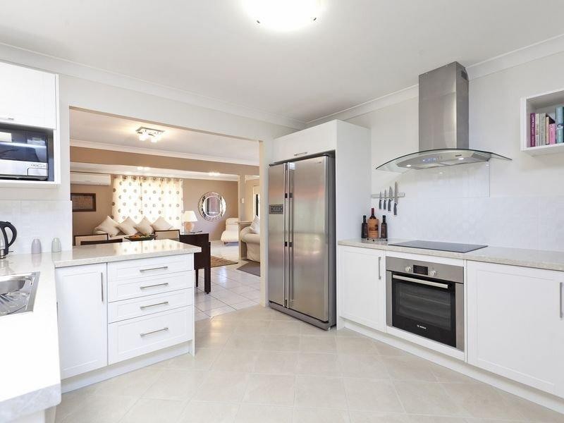 5 Sandra  Court REDLAND BAY 4165, Redland Bay QLD 4165