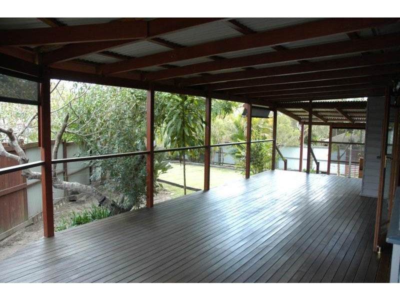 6 Oakland Avenue REDLAND BAY 4165, Redland Bay QLD 4165