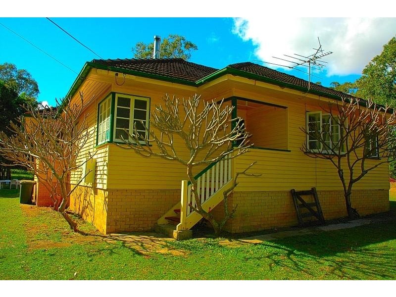 2 BOORALIE Street, Burbank QLD 4156