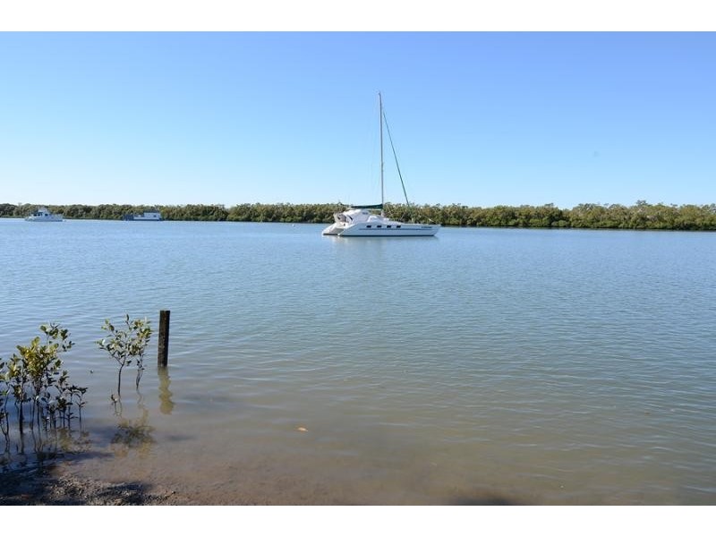 72 MURIEL Street, Redland Bay QLD 4165