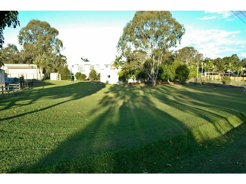 72 MURIEL Street, Redland Bay QLD 4165