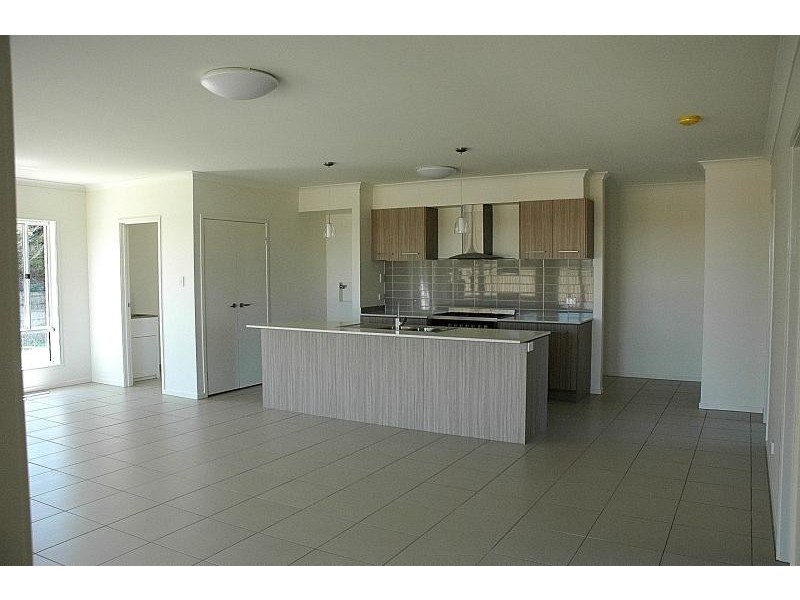 1 SPRINGBROOK Drive, Capalaba QLD 4157