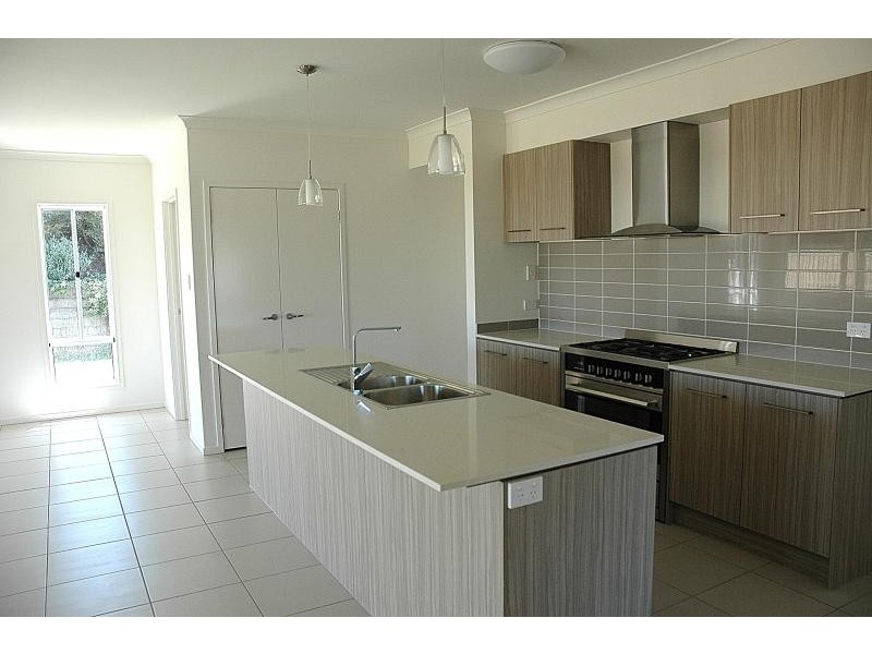 1 SPRINGBROOK Drive, Capalaba QLD 4157