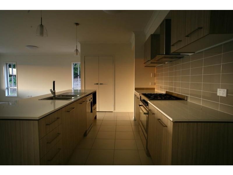 1 SPRINGBROOK Drive, Capalaba QLD 4157