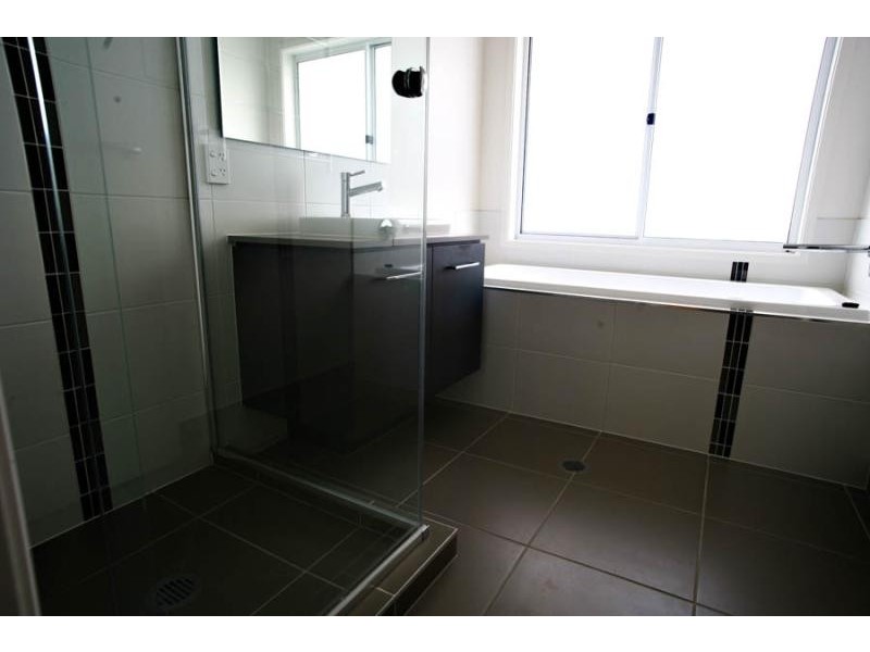 1 SPRINGBROOK Drive, Capalaba QLD 4157