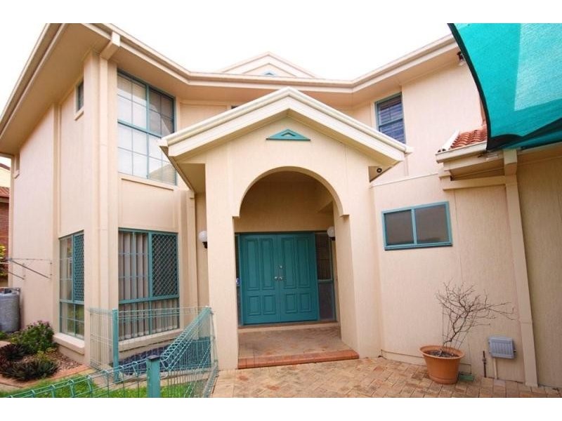 19 Madang Crescent RUNAWAY BAY 4216, Runaway Bay QLD 4216