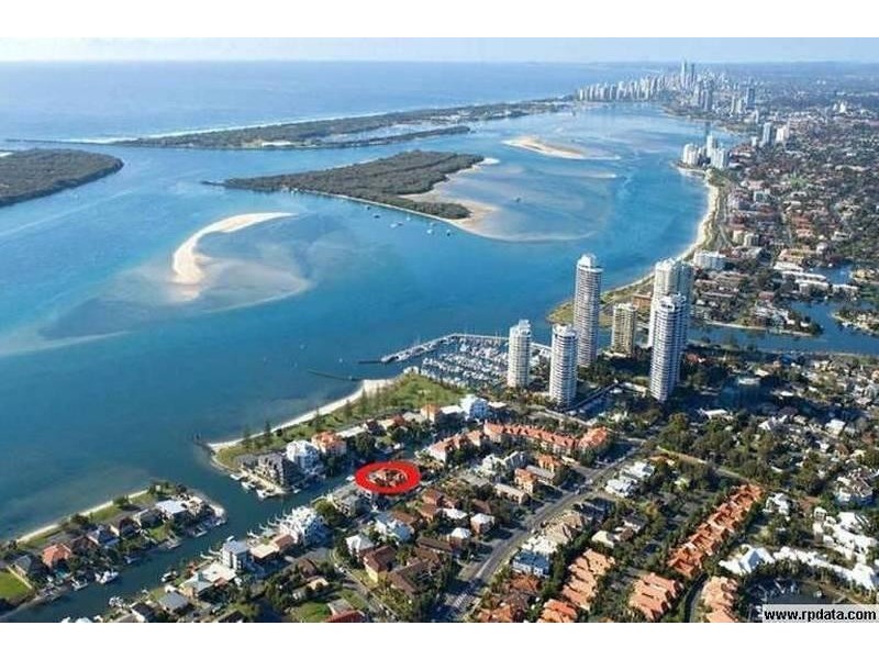 19 Madang Crescent RUNAWAY BAY 4216, Runaway Bay QLD 4216