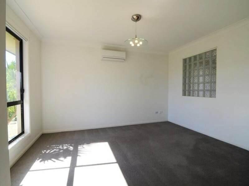 11 PITMAN Place, Redland Bay QLD 4165
