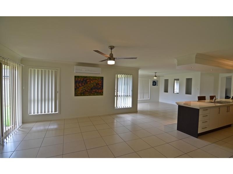 41 Sunningdale  Drive REDLAND BAY 4165, Redland Bay QLD 4165