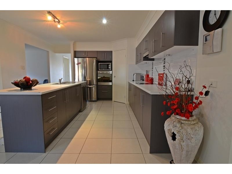13 Pentecost Place REDLAND BAY 4165, Redland Bay QLD 4165
