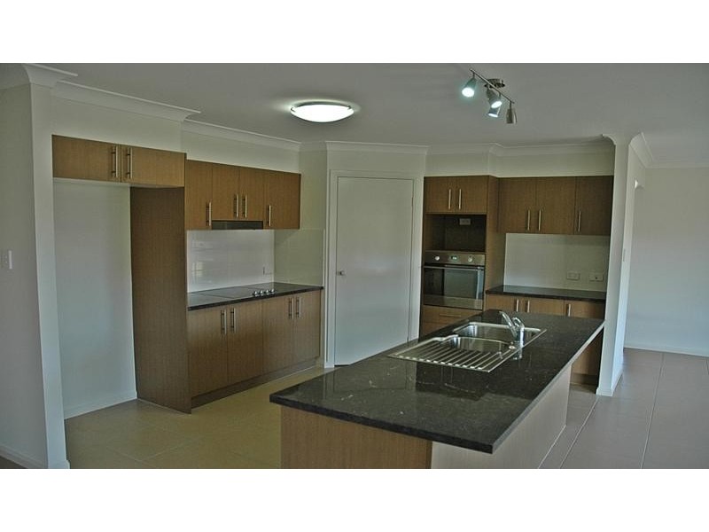14 Lizard Place REDLAND BAY 4165, Redland Bay QLD 4165