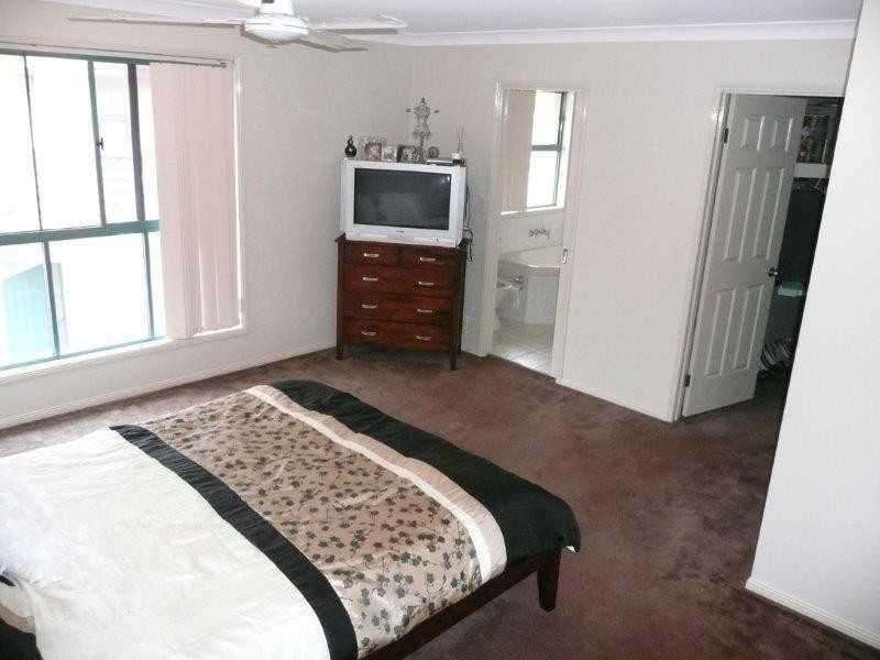 19A MADANG Crescent, Runaway Bay QLD 4216