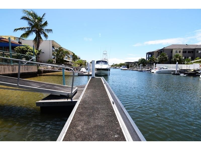 19 MADANG Crescent, Runaway Bay QLD 4216