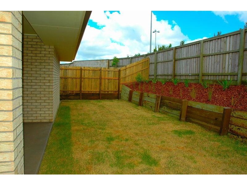 39 CYPRESS Street, Redland Bay QLD 4165