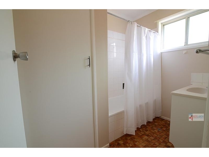 20 GLADSTONE Street, Redland Bay QLD 4165