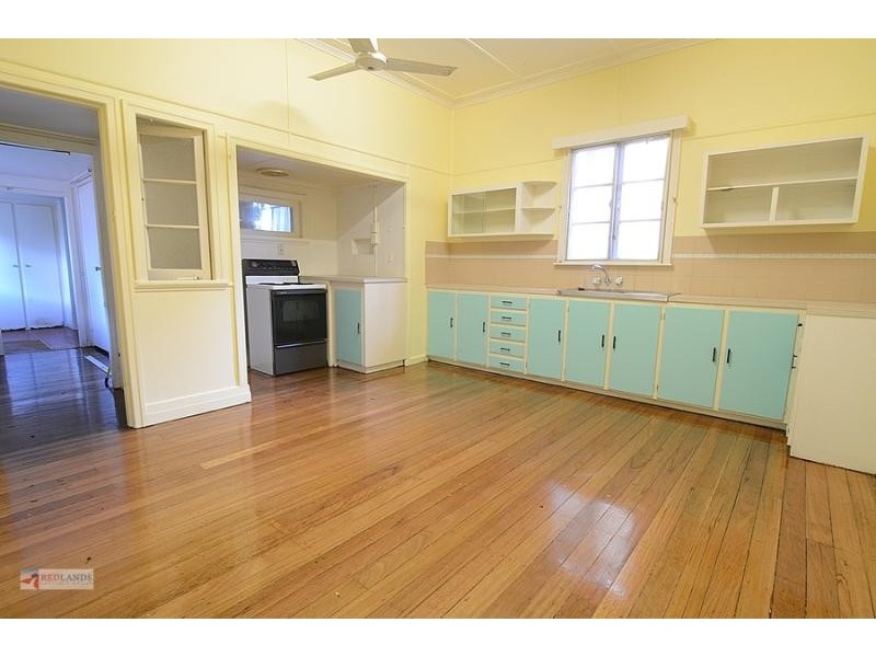 10 WEINAM Street, Redland Bay QLD 4165