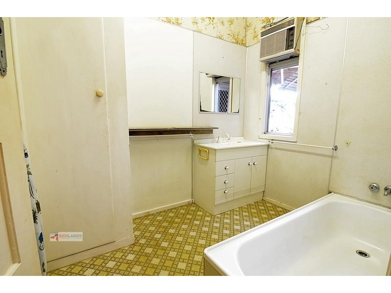 10 WEINAM Street, Redland Bay QLD 4165