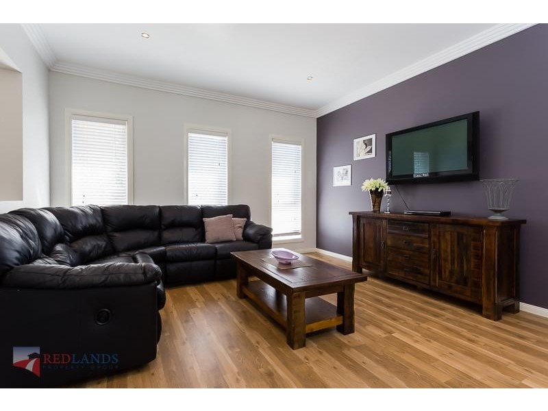 11 Pyrus Place REDLAND BAY 4165, Redland Bay QLD 4165