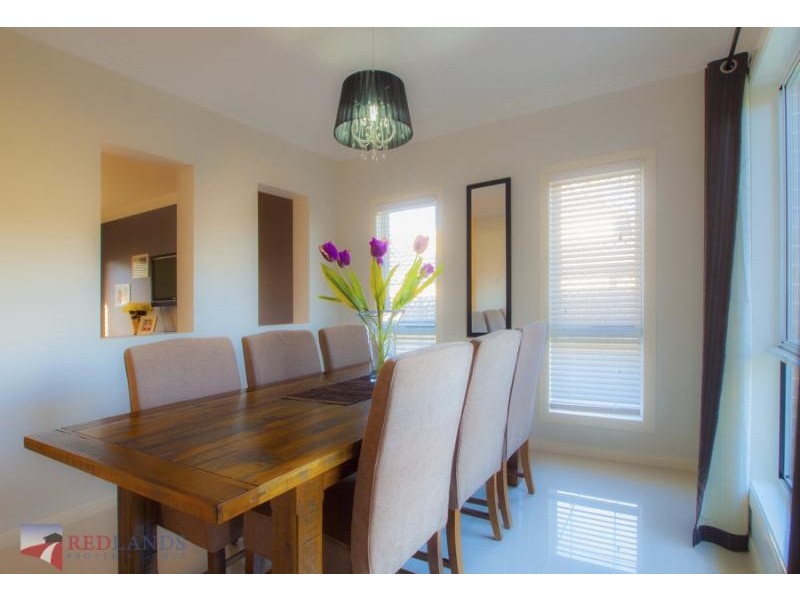 11 Pyrus Place, Redland Bay QLD 4165