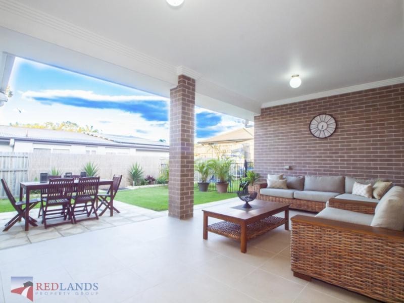 11 Pyrus Place, Redland Bay QLD 4165