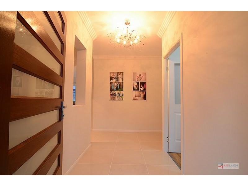 11 Pyrus Place, Redland Bay QLD 4165