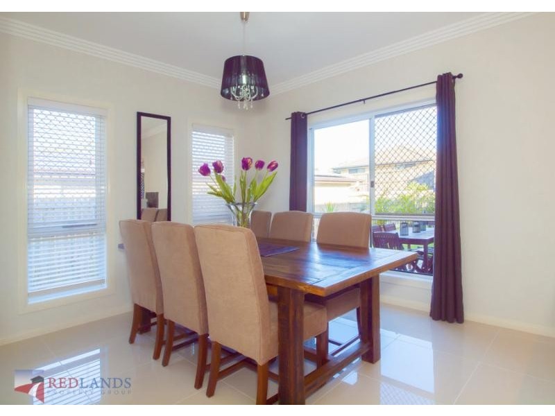 11 Pyrus Place, Redland Bay QLD 4165