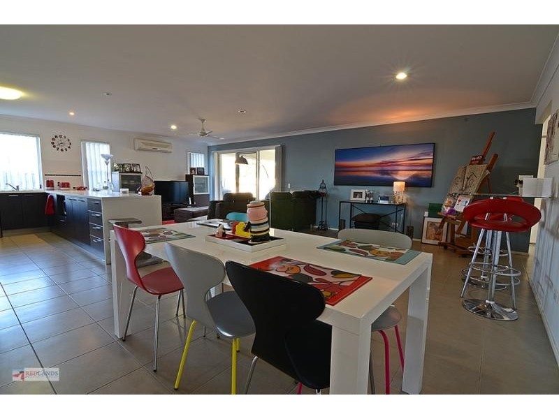 35 Aqua  Crescent, Redland Bay QLD 4165