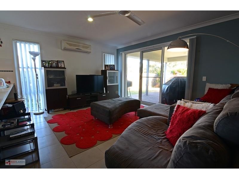 35 Aqua  Crescent, Redland Bay QLD 4165