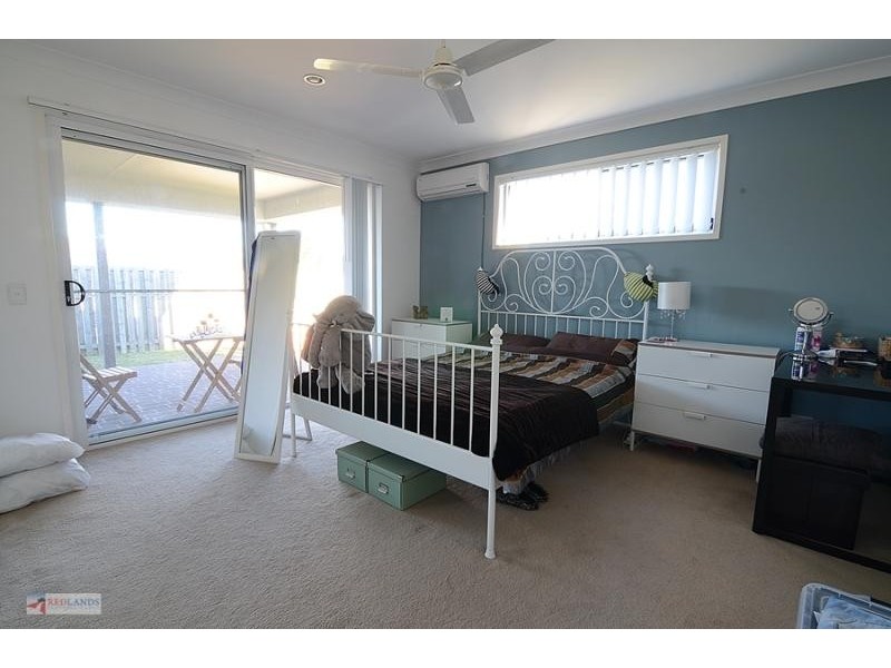 35 Aqua  Crescent, Redland Bay QLD 4165