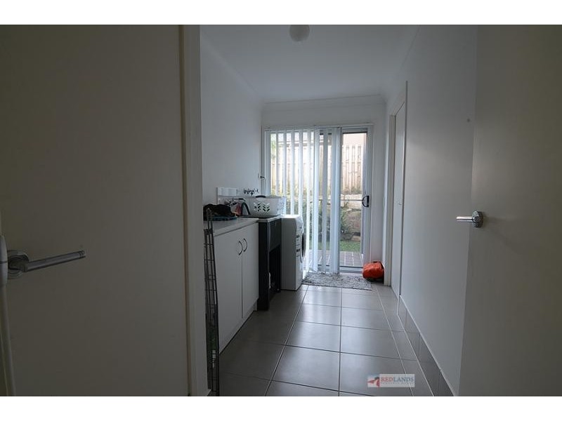 35 Aqua  Crescent, Redland Bay QLD 4165