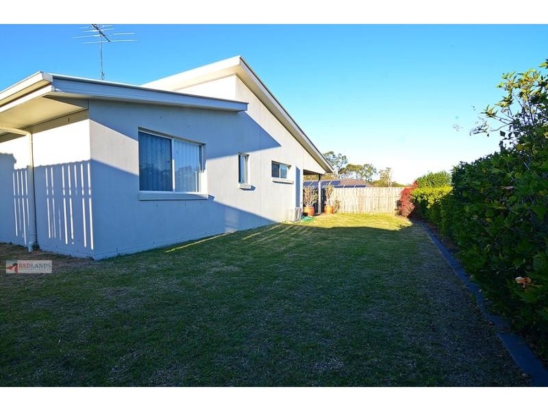 35 Aqua  Crescent, Redland Bay QLD 4165