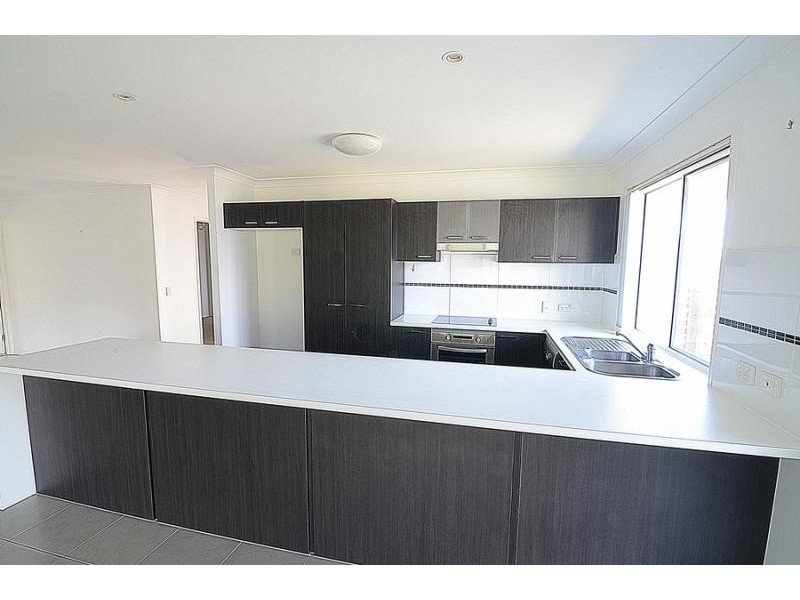 35 Aqua  Crescent, Redland Bay QLD 4165