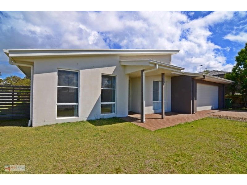 35 Aqua  Crescent, Redland Bay QLD 4165