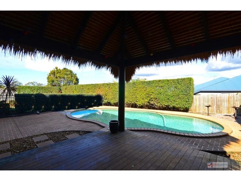 35 ATTENBOROUGH Circuit, Redland Bay QLD 4165