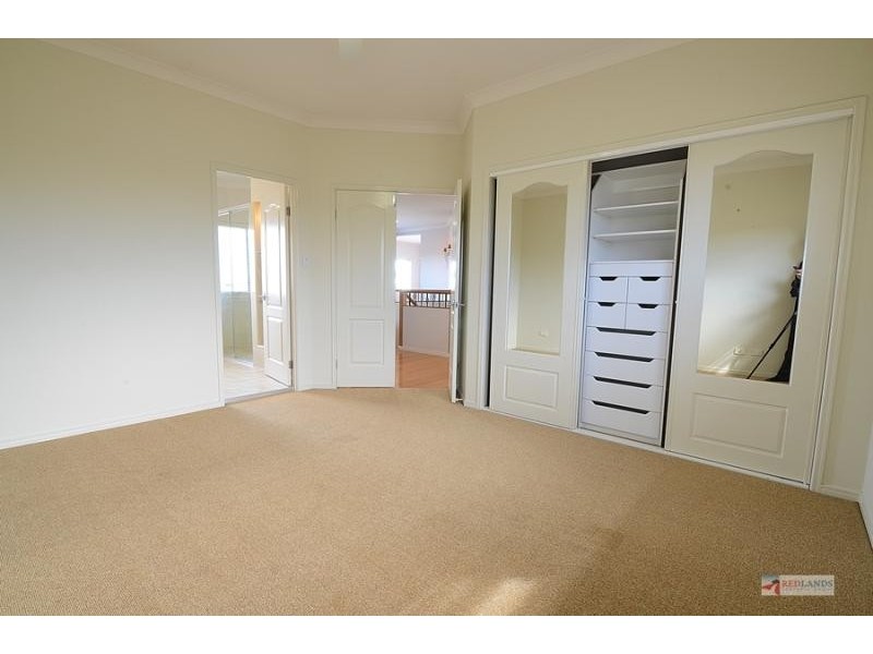 35 ATTENBOROUGH Circuit, Redland Bay QLD 4165