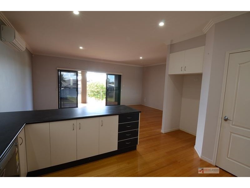 35 ATTENBOROUGH Circuit, Redland Bay QLD 4165