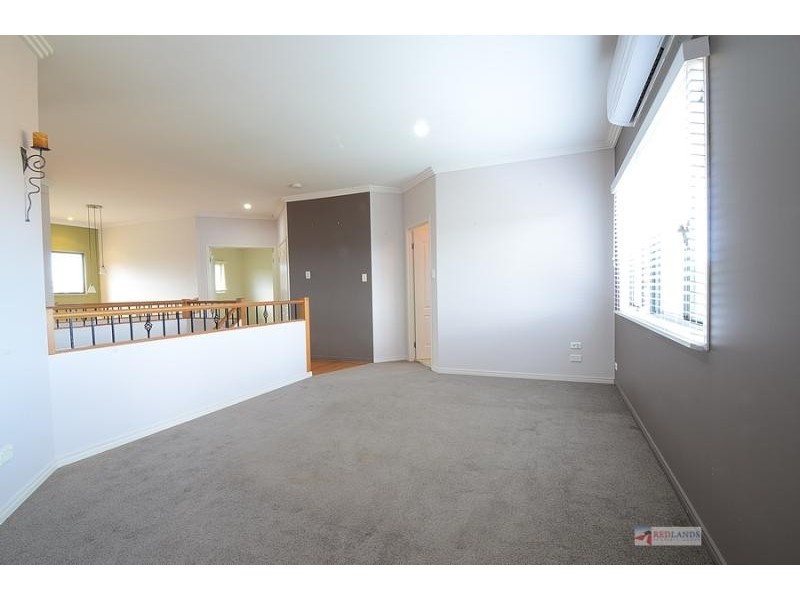 35 ATTENBOROUGH Circuit, Redland Bay QLD 4165