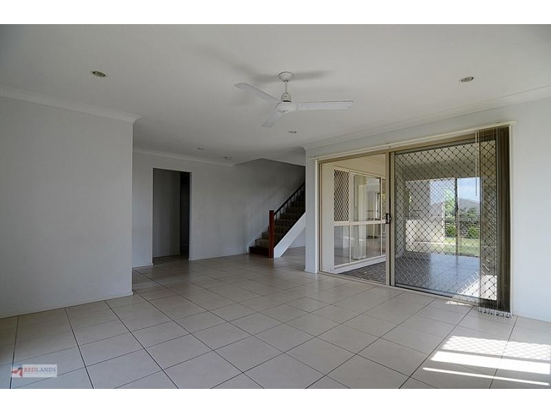 27 Aqua Crescent, Redland Bay QLD 4165