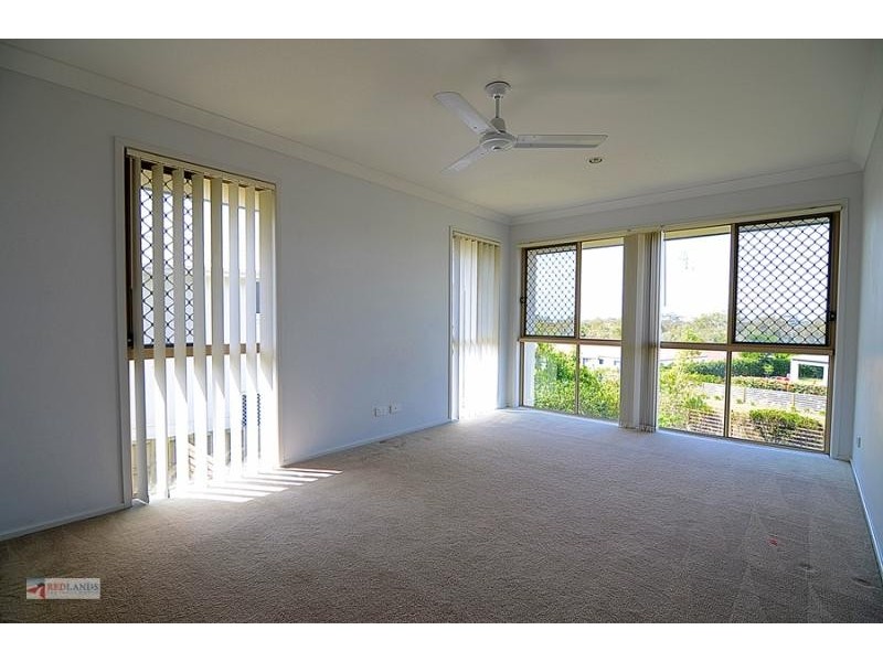 27 Aqua Crescent, Redland Bay QLD 4165