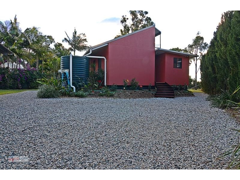 5 Wake Street, Macleay Island QLD 4184